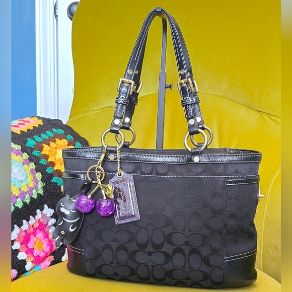 Coach Handbags - Coach Black Jacquard Gallery Tote Gold Hardware (11658)